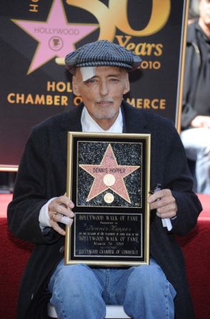 Dennis_Hopper_Honored_Hollywood_Walk_Fame_4J2Cn36Hb4Al.jpg