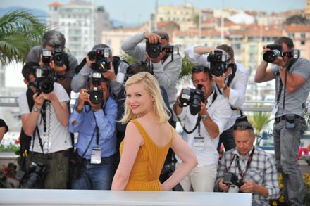 Photocall_New_Film_Melancholia_Cannes_Film_rbpSzDy4qaDl.jpg